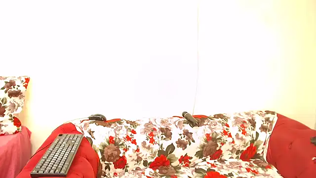 Snapshot of SweetHotLipsX39 chatting on September 19, 1:34 pm SweetHotLipsX39 online show from September 19, 1:34 pm