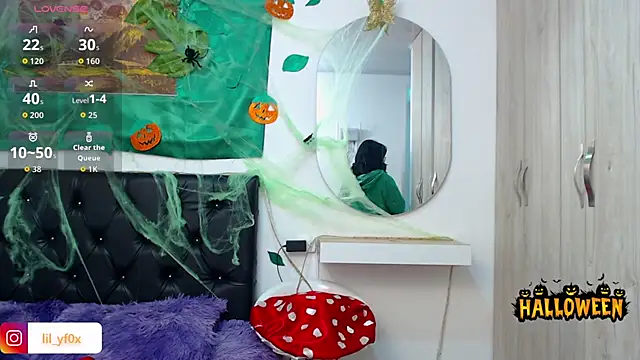 lily f00x online show from October 13, 12:38 pm