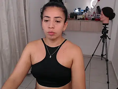 anngela01 online show from March 16, 12:49 am