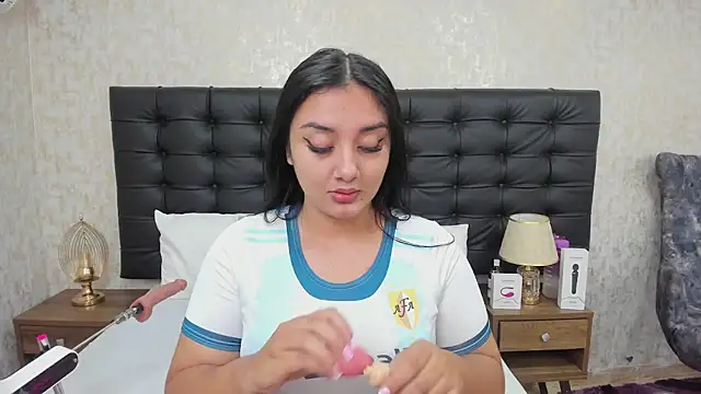 Snapshot of AmaliaDalton chatting on September 20, 11:33 am AmaliaDalton online show from September 20, 11:33 am