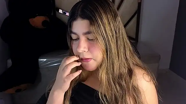 Snapshot of emmalee_01a chatting on March 8, 10:54 am emmalee 01a online show from March 8, 10:54 am