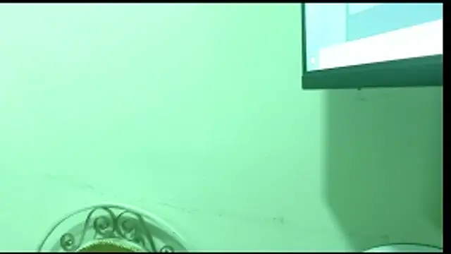 issa soto  online show from February 5, 11:09 pm