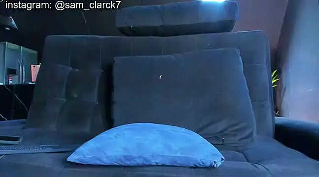 Snapshot of Sam_clarck chatting on March 10, 4:25 pm Sam clarck online show from March 10, 4:25 pm