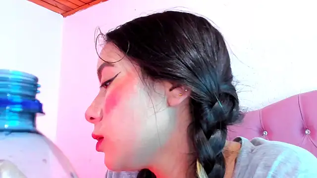 teffy lee online show from December 20, 8:01 pm