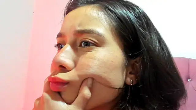 teffy lee online show from January 2, 2:43 am