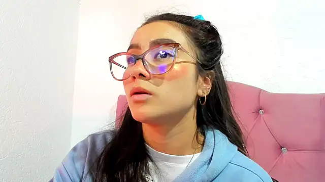 teffy lee online show from February 6, 8:13 pm