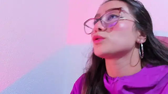 teffy lee online show from March 15, 8:21 pm