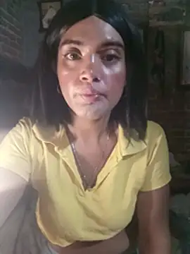 yovana13 online show from August 7, 12:34 am