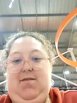 Snapshot of Chloee_ep chatting on January 8, 12:28 am Chloee ep online show from January 8, 12:28 am