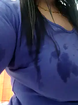 Snapshot of Chloee_ep chatting on February 3, 3:59 pm Chloee ep online show from February 3, 3:59 pm