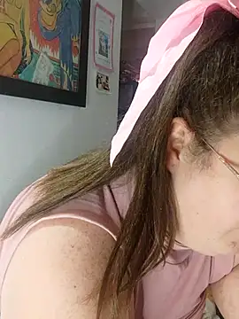 Snapshot of Chloee_ep chatting on March 7, 7:27 pm Chloee ep online show from March 7, 7:27 pm