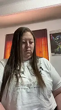 Snapshot of Chloee_ep chatting on December 19, 5:09 pm Chloee ep online show from December 19, 5:09 pm