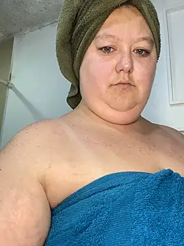 Chloee ep online show from July 25, 3:04 am