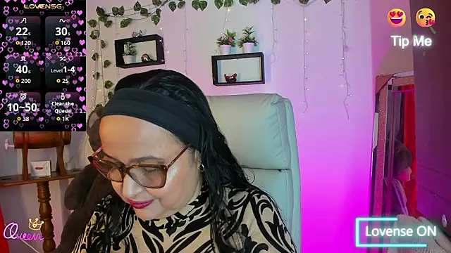 Gia Nahomi online show from February 19, 11:01 pm