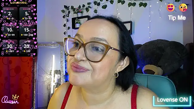 Gia Nahomi online show from June 14, 2:24 am