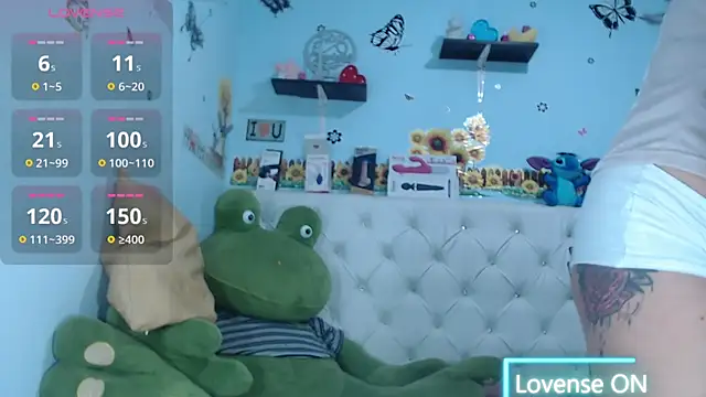 Snapshot of ana_studio chatting on June 11, 2:53 am ana studio online show from June 11, 2:53 am