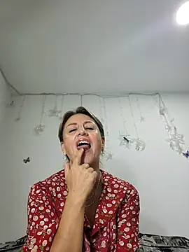 almaluna7 online show from February 18, 11:08 pm