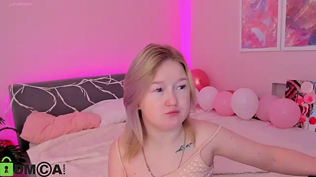 Sara Robinson online show from October 5, 2:32 am