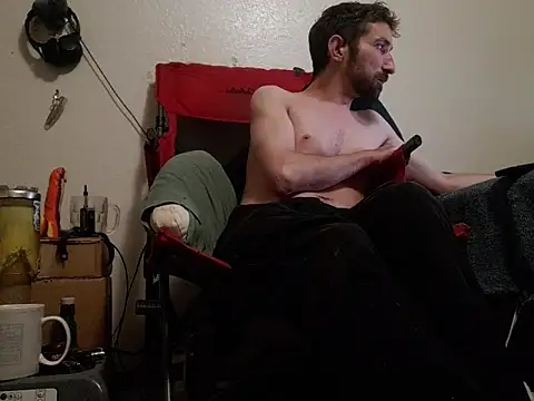 Snapshot of SlammyDjr chatting on June 21, 10:07 am SlammyDjr online show from June 21, 10:07 am