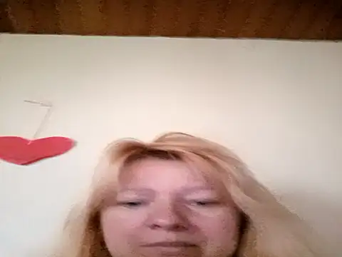 Snapshot of Lauri_scherri chatting on December 3, 11:19 am Lauri scherri online show from December 3, 11:19 am