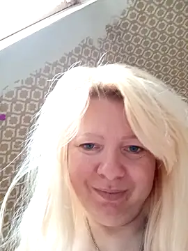 Snapshot of Lauri_scherri chatting on February 20, 2:50 pm Lauri scherri online show from February 20, 2:50 pm