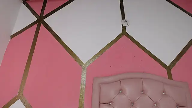 Snapshot of Vicky_Love_ chatting on February 11, 4:56 pm Vicky Love  online show from February 11, 4:56 pm