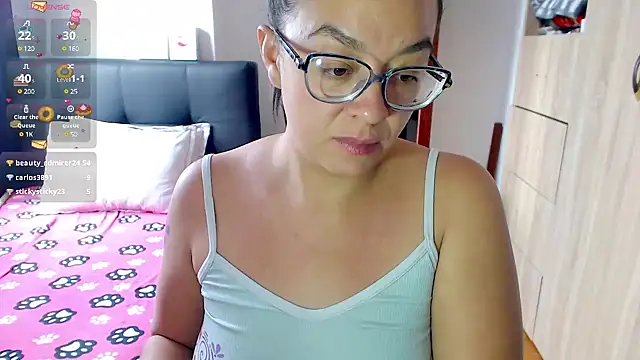 Snapshot of miia-big1boobs_ chatting on January 24, 7:18 pm miia-big1boobs online show from January 24, 7:18 pm