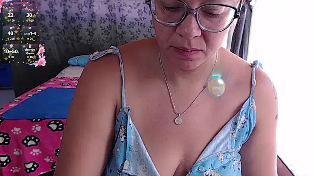 Snapshot of miia-big1boobs_ chatting on September 26, 1:37 pm miia-big1boobs online show from September 26, 1:37 pm