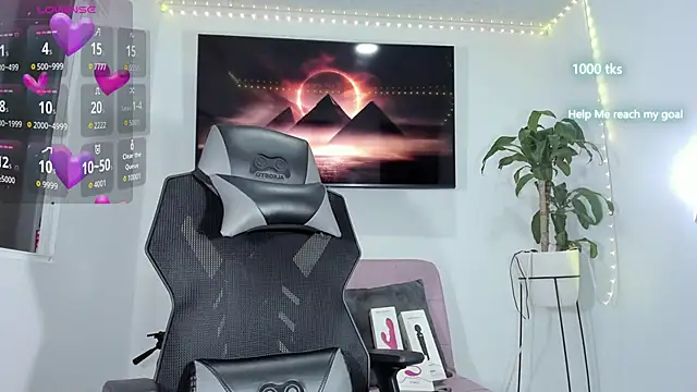 emily palmeer online show from December 2, 9:47 am