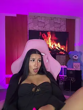 Snapshot of Tamara_Roberts1 chatting on February 22, 6:17 am Tamara Roberts1 online show from February 22, 6:17 am