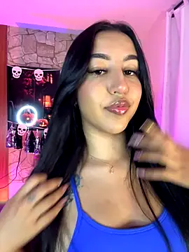 Snapshot of Tamara_Roberts1 chatting on October 23, 12:10 am Tamara Roberts1 online show from October 23, 12:10 am