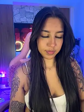 Snapshot of Tamara_Roberts1 chatting on November 10, 2:32 am Tamara Roberts1 online show from November 10, 2:32 am