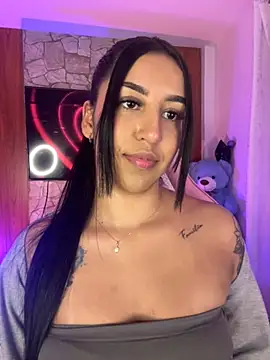 Snapshot of Tamara_Roberts1 chatting on November 20, 3:18 am Tamara Roberts1 online show from November 20, 3:18 am