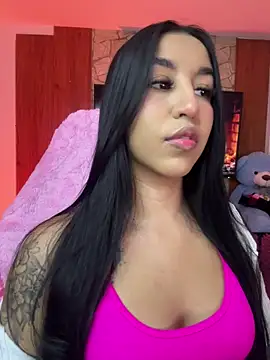 Tamara Roberts1 online show from May 2, 11:21 pm