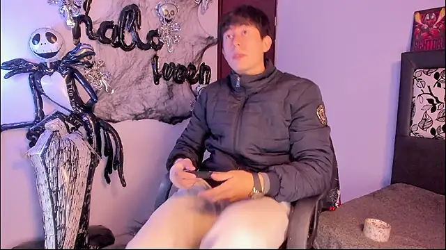 Snapshot of setsuna10 chatting on October 30, 1:29 am setsuna10 online show from October 30, 1:29 am