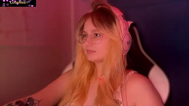 JacyWinslat online show from March 11, 5:02 pm