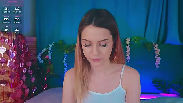 AlinaWalters online show from March 15, 8:15 pm