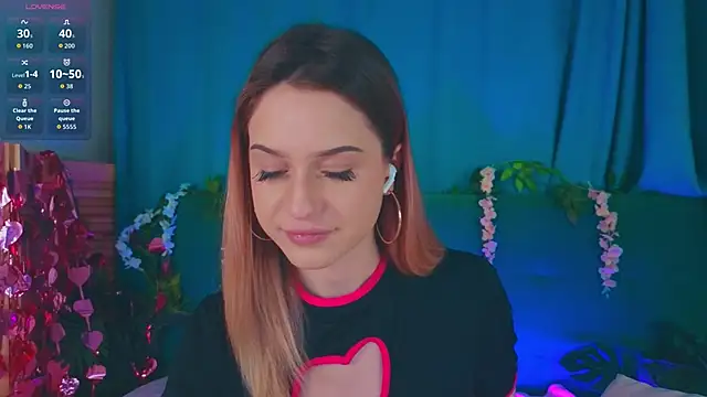 AlinaWalters online show from March 18, 8:23 pm