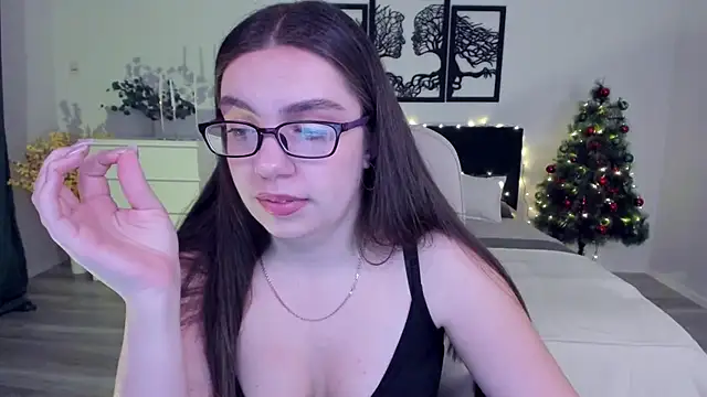 Snapshot of DaniellaLovely chatting on December 10, 2:28 pm DaniellaLovely online show from December 10, 2:28 pm
