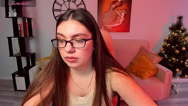 Snapshot of DaniellaLovely chatting on December 13, 1:22 pm DaniellaLovely online show from December 13, 1:22 pm