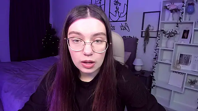 Snapshot of DaniellaLovely chatting on January 3, 11:14 am DaniellaLovely online show from January 3, 11:14 am