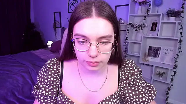 Snapshot of DaniellaLovely chatting on January 7, 2:41 pm DaniellaLovely online show from January 7, 2:41 pm