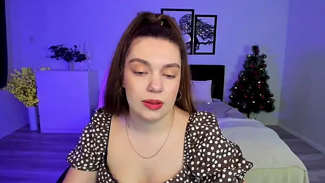 Snapshot of DaniellaLovely chatting on January 12, 10:56 am DaniellaLovely online show from January 12, 10:56 am