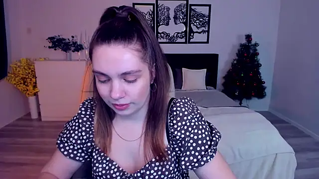 Snapshot of DaniellaLovely chatting on January 14, 2:00 pm DaniellaLovely online show from January 14, 2:00 pm