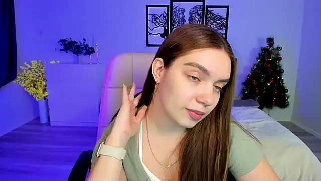 Snapshot of DaniellaLovely chatting on January 21, 2:05 pm DaniellaLovely online show from January 21, 2:05 pm