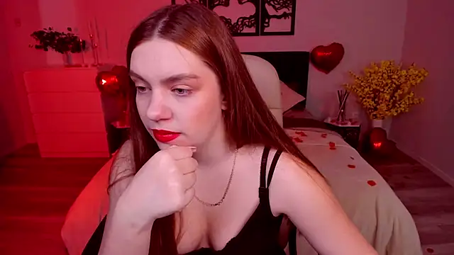 Snapshot of DaniellaLovely chatting on February 14, 11:21 am DaniellaLovely online show from February 14, 11:21 am