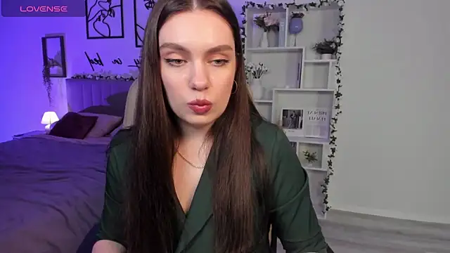 Snapshot of DaniellaLovely chatting on March 17, 3:50 pm DaniellaLovely online show from March 17, 3:50 pm