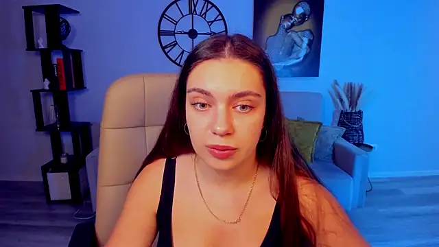 Snapshot of DaniellaLovely chatting on October 7, 7:16 am DaniellaLovely online show from October 7, 7:16 am