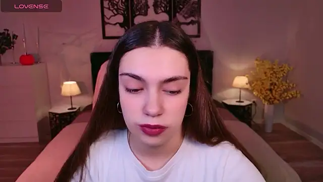 DaniellaLovely online show from October 30, 11:00 am