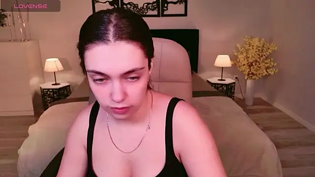 DaniellaLovely online show from November 8, 10:37 am